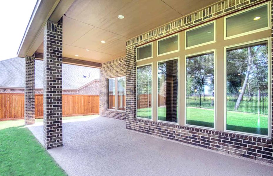 Representative exterior details of a home built from the 4198 by Ravenna Homes in The Woodlands Hills 65′, Willis (Image 3).