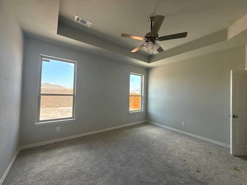 Spacious, unfurnished interior of a new home in Morningstar, Aledo (Image 5).