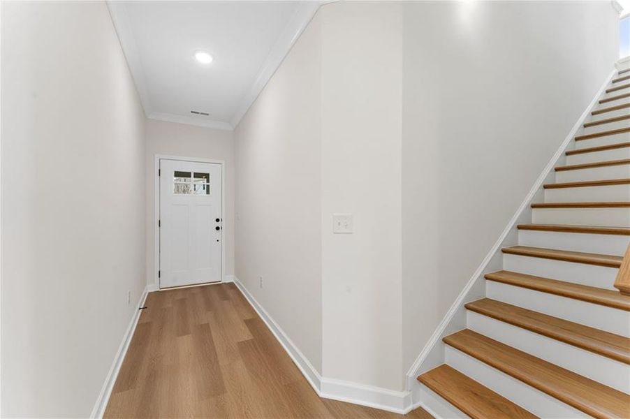 Spacious, unfurnished interior of a new home in Cherokee Township, Acworth (Image 12).