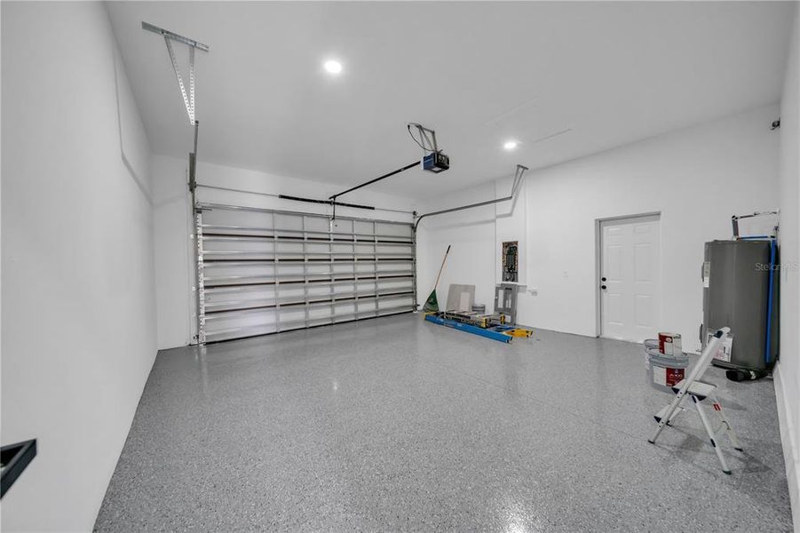 Spacious, unfurnished interior of a new home in , Cape Coral (Image 30). Spacious, unfurnished interior of a new home in , Cape Coral (Image 30).