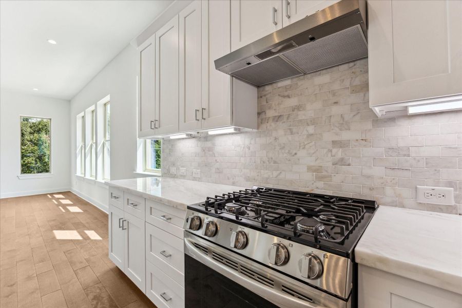 Gas Cooking. Gas Cooking.