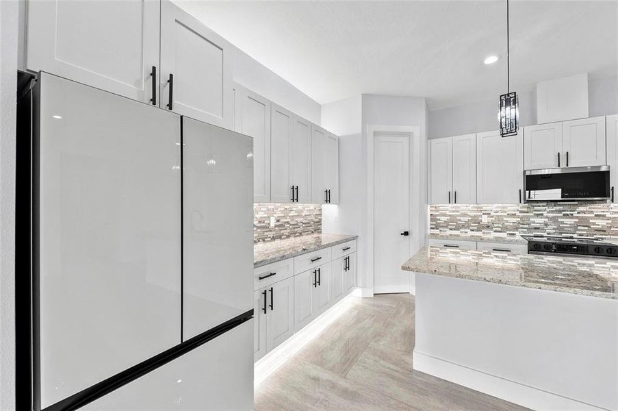 Furnished interior view inside a new home in , Palmetto (Image 10).