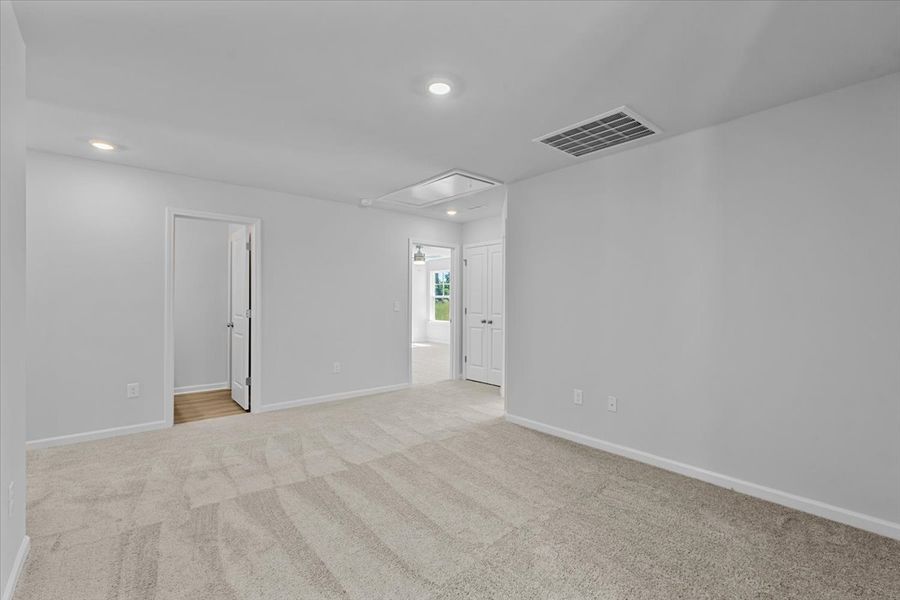 Spacious, unfurnished interior of a new home in Fieldstone, Lexington (Image 37). Spacious, unfurnished interior of a new home in Fieldstone, Lexington (Image 37).