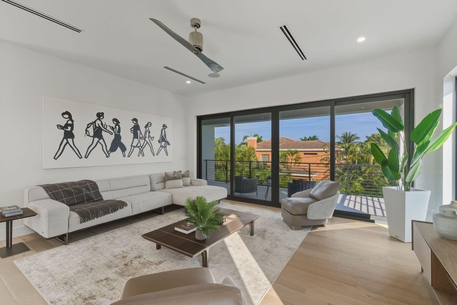 Image 52 of a home in .