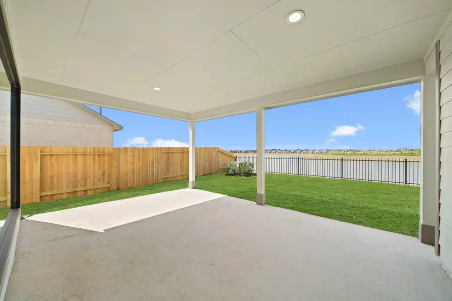 Exterior details and patio area of a home in Huntington Place, Rosharon (Image 3). Exterior details and patio area of a home in Huntington Place, Rosharon (Image 3).