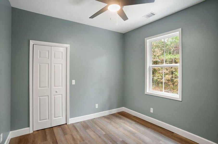 Spacious, unfurnished interior of a new home in , Seabrook (Image 27).