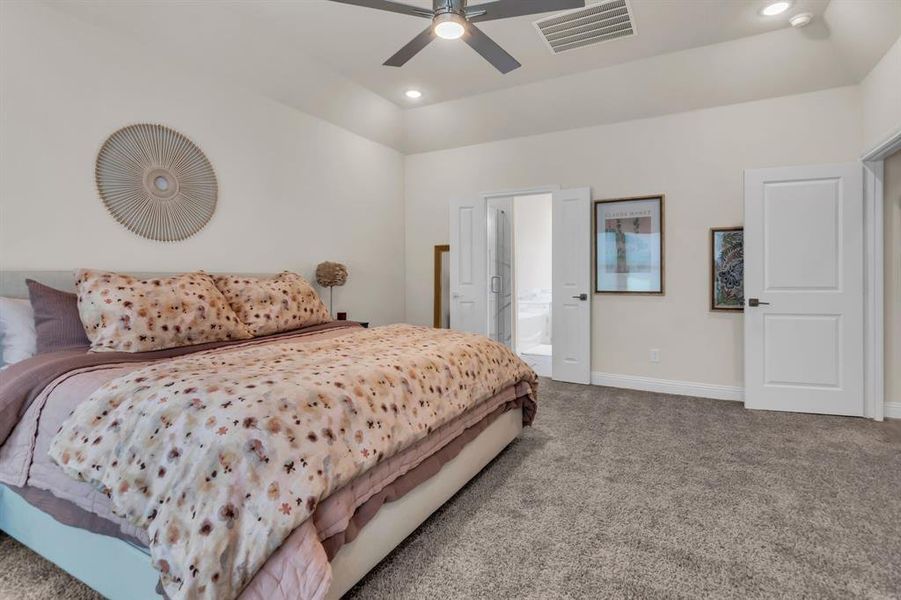 Furnished interior view inside a new home in , Fort Worth (Image 29). Furnished interior view inside a new home in , Fort Worth (Image 29).