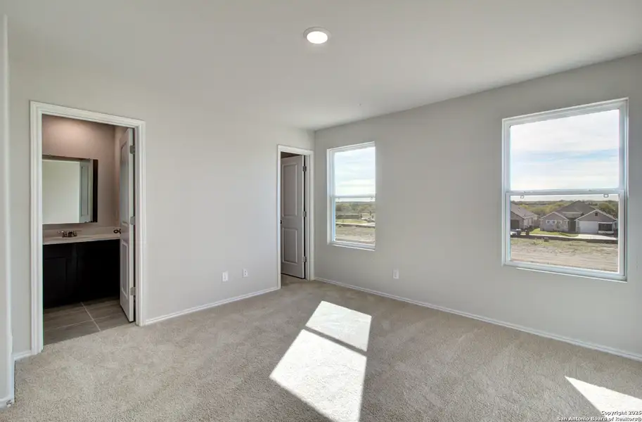 Spacious, unfurnished interior of a new home in Prairie Green, Converse (Image 5).