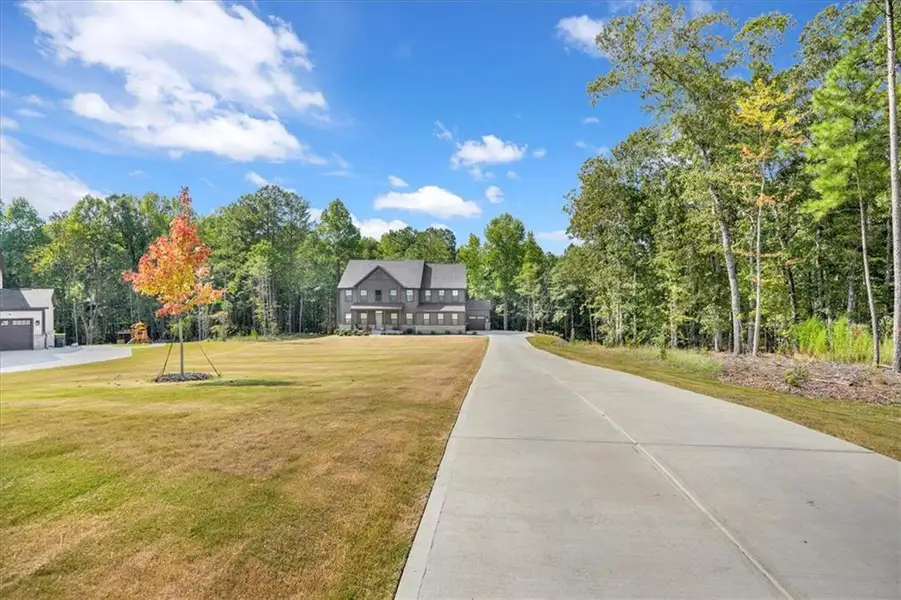 Image 93 of a home in .
