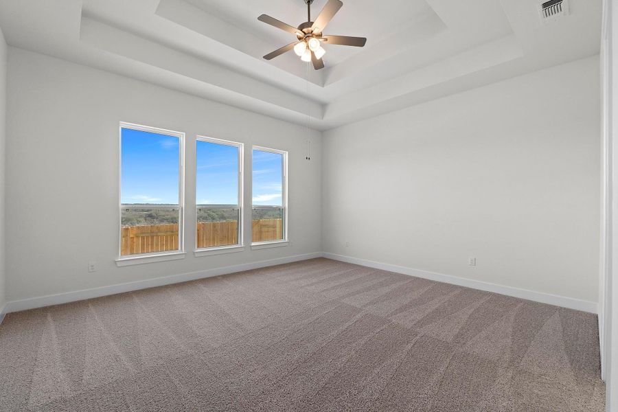 Spacious, unfurnished interior of a new home in Lariat, Liberty Hill (Image 29).