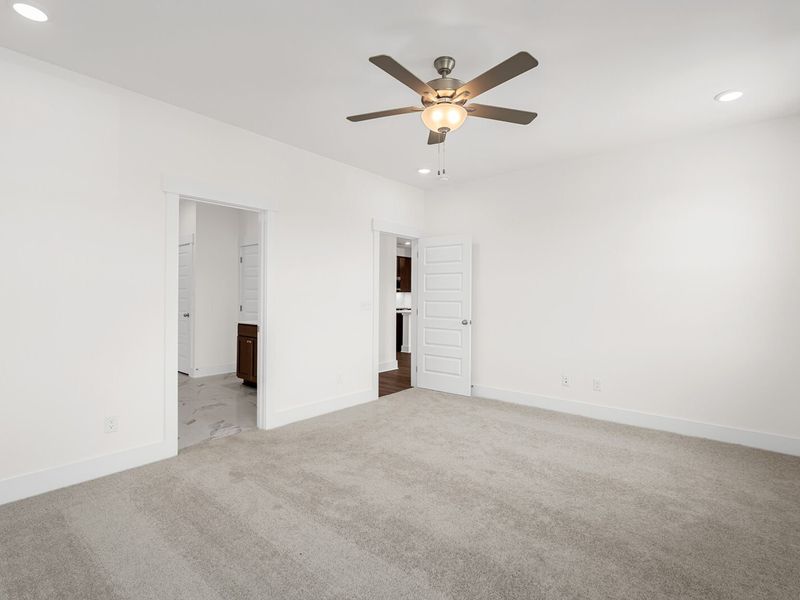 Representative unfurnished interior of a home built from the The Cottonwood E by Davidson Homes LLC in Woods Crossing, Gallatin (Image 27).