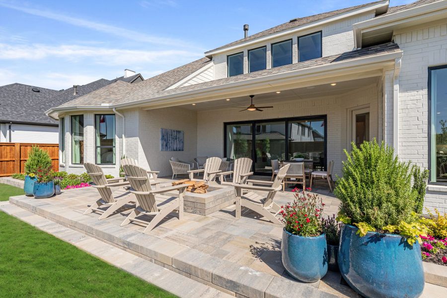 Representative exterior details of a home built from the 6051 by Tradition Homes in StarView, Prosper (Image 4).