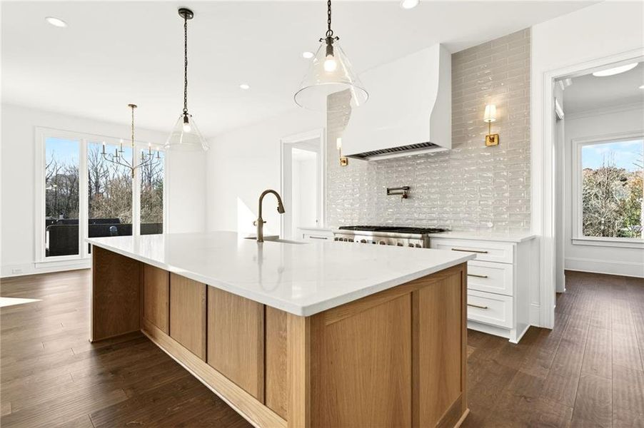 Furnished interior view inside a new home in , Roswell (Image 8).