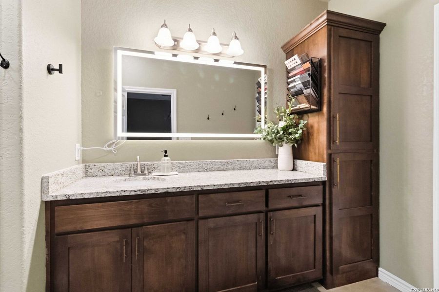 Furnished interior view inside a new home in , Sabinal (Image 14).