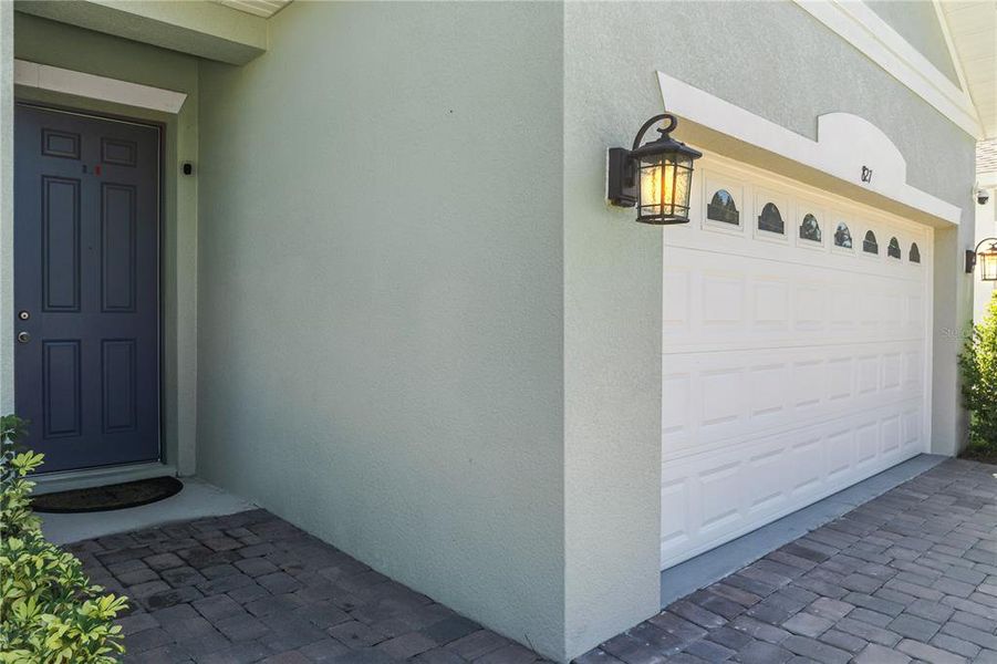 Exterior details and patio area of a home in Blue Diamond , Orlando (Image 4). Exterior details and patio area of a home in Blue Diamond , Orlando (Image 4).