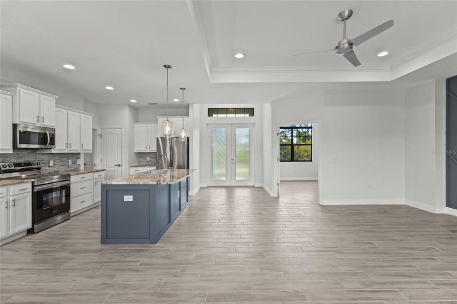 Spacious, unfurnished interior of a new home in , Port Charlotte (Image 16).