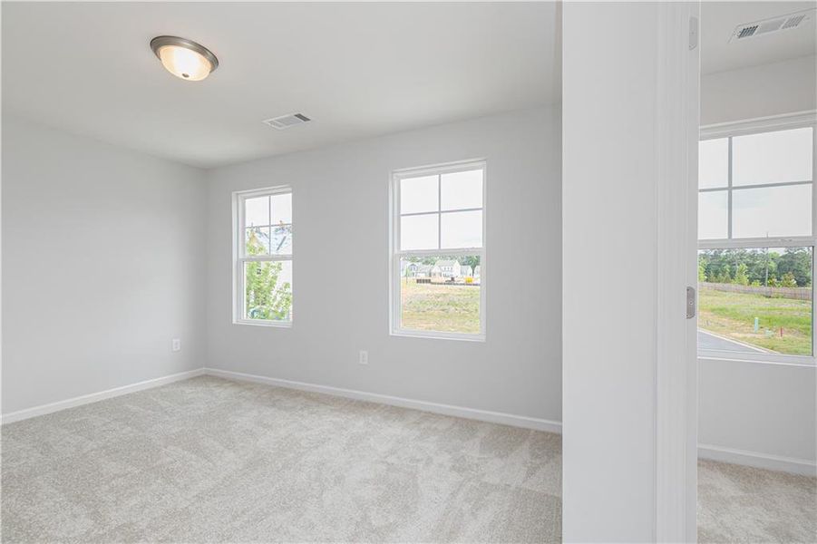 Spacious, unfurnished interior of a new home in Rhodes Glen, Lawrenceville (Image 26).