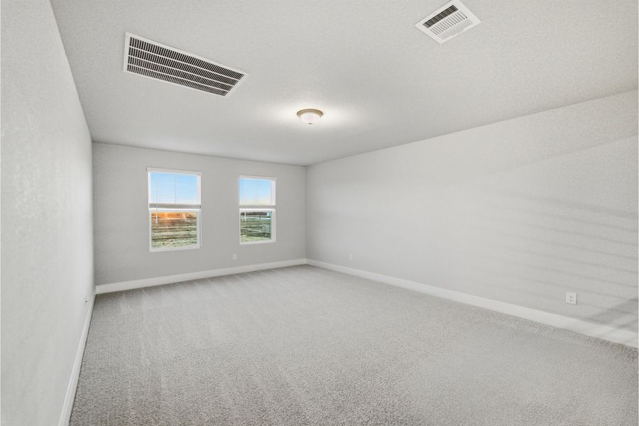 Spacious, unfurnished interior of a new home in Hunters Glen, Jarrell (Image 53).