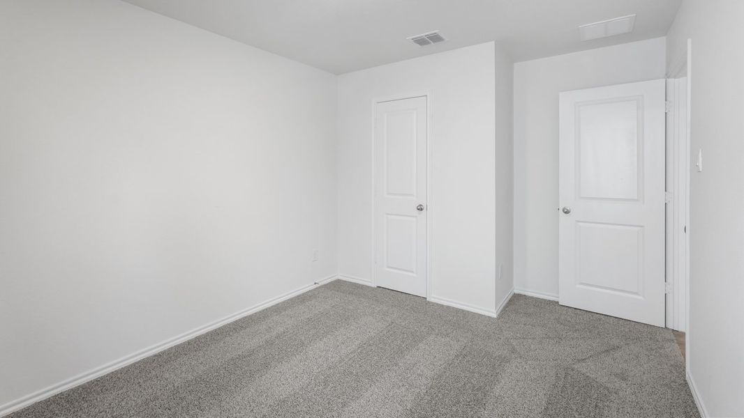 Spacious, unfurnished interior of a new home in Blaire Lake, Tyler (Image 28).