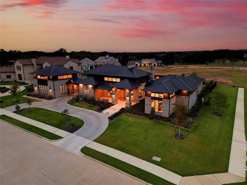 Luxury Living in Heart of Metroplex...