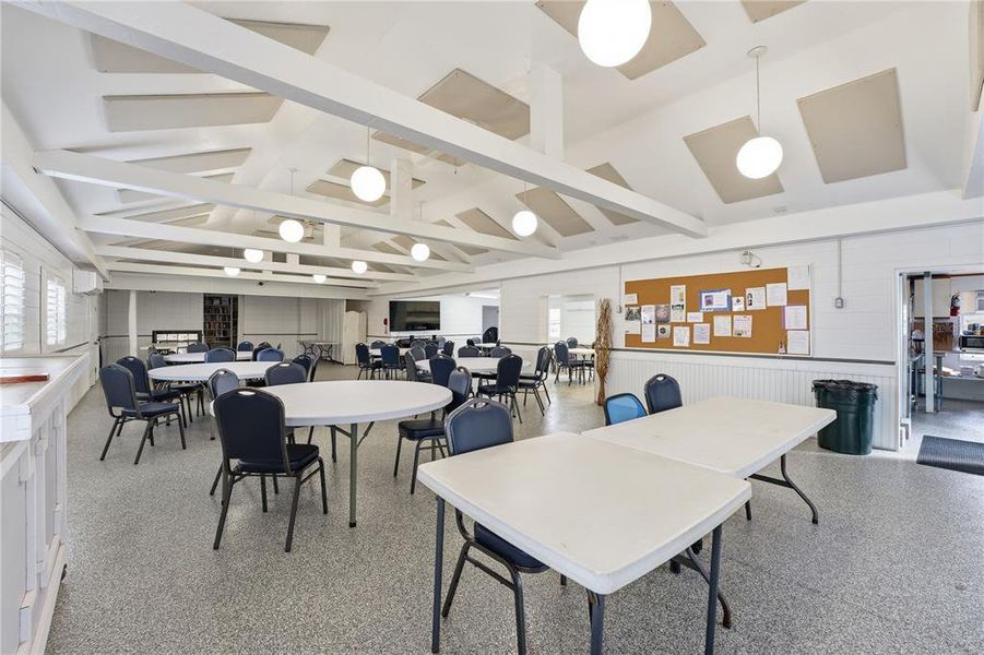 Community amenities in , Longboat Key (Image 27).