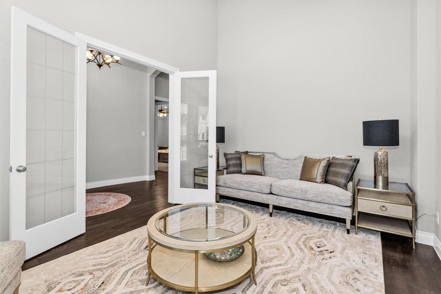 Furnished interior view inside a new home in Artavia 70′, Conroe (Image 12).