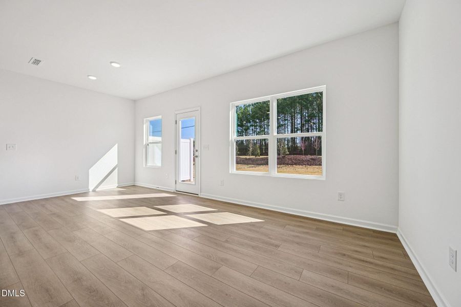 8-web-or-mls-Mirth Ct-S1403-008 8-web-or-mls-Mirth Ct-S1403-008