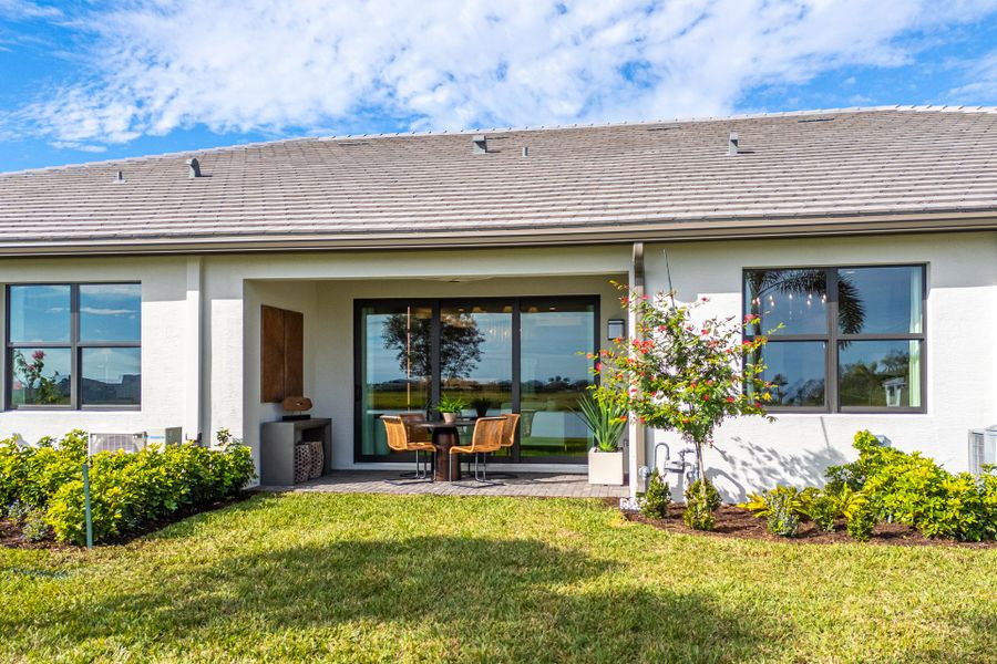 Representative exterior details of a home built from the Areca by GL Homes in Valencia Parc at Riverland, Port St. Lucie (Image 3).