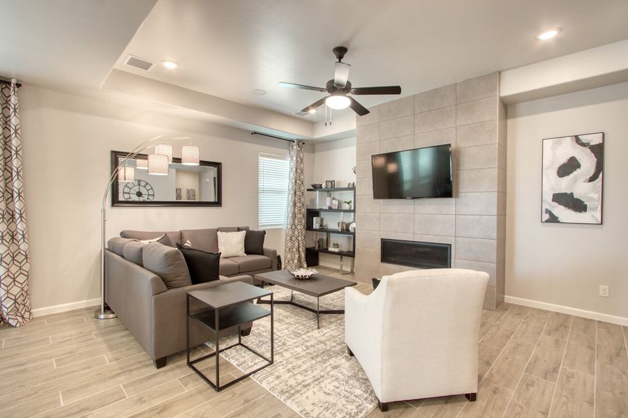Representative furnished interior of a home built from the Sage by Hakes Brothers in Hillside Park, El Paso (Image 11).