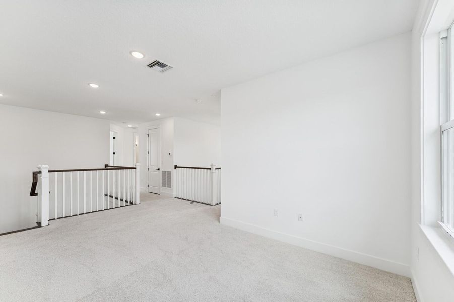 Spacious, unfurnished interior of a new home in , Stuart (Image 34).