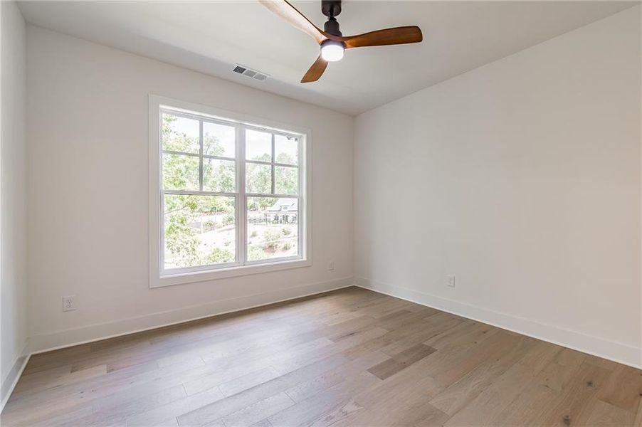 Spacious, unfurnished interior of a new home in , Gainesville (Image 20).