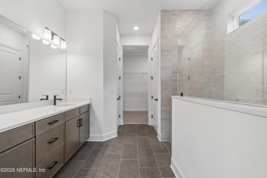 Furnished interior view inside a new home in Seven Pines 40' Front Entry, Jacksonville (Image 8).