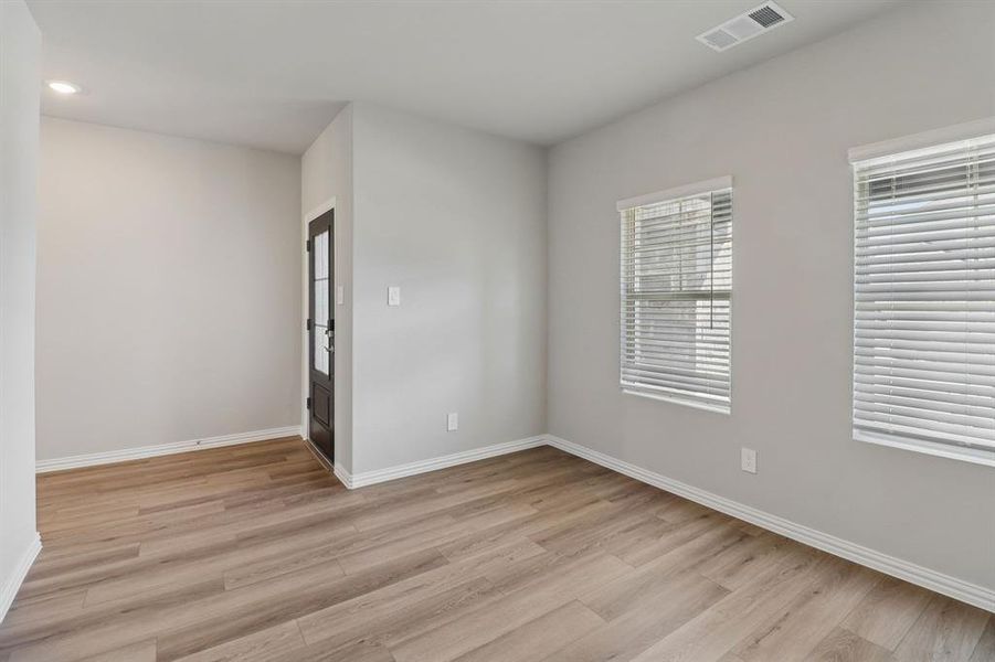 Photo is not of the actual home, but is an inspirational photo of builder’s model home and may depict options, furnishings, and/or decorator features that are not included. Photo is not of the actual home, but is an inspirational photo of builder’s model home and may depict options, furnishings, and/or decorator features that are not included.