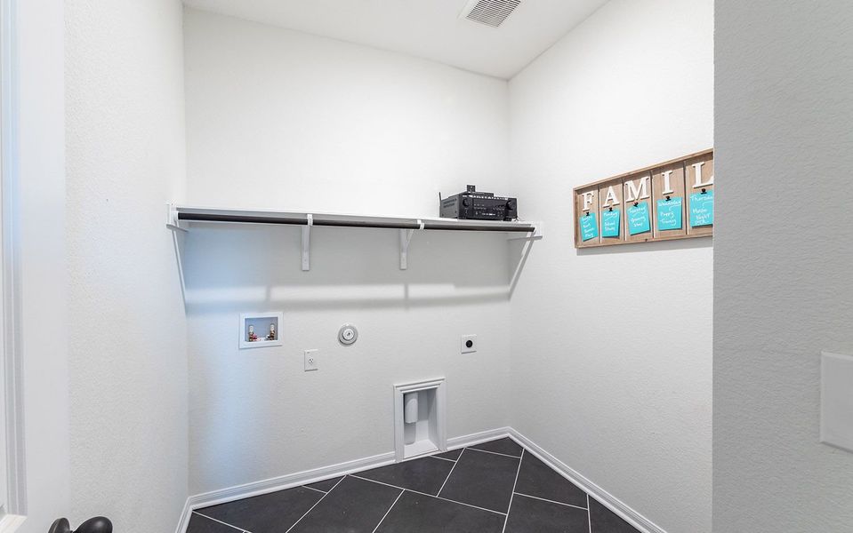 Spacious, unfurnished interior of a new home in Brooklands, Hutto (Image 17).