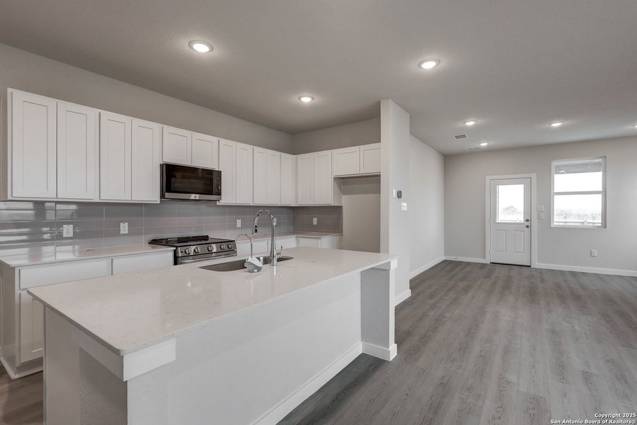 Furnished interior view inside a new home in Park Place, New Braunfels (Image 9). Furnished interior view inside a new home in Park Place, New Braunfels (Image 9).