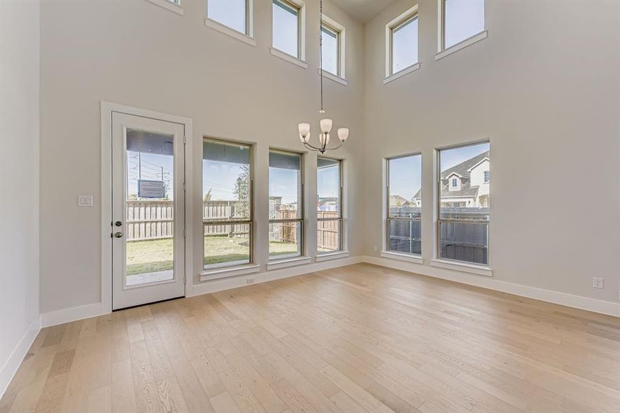 Spacious, unfurnished interior of a new home in Wellington 50s, Fort Worth (Image 24).