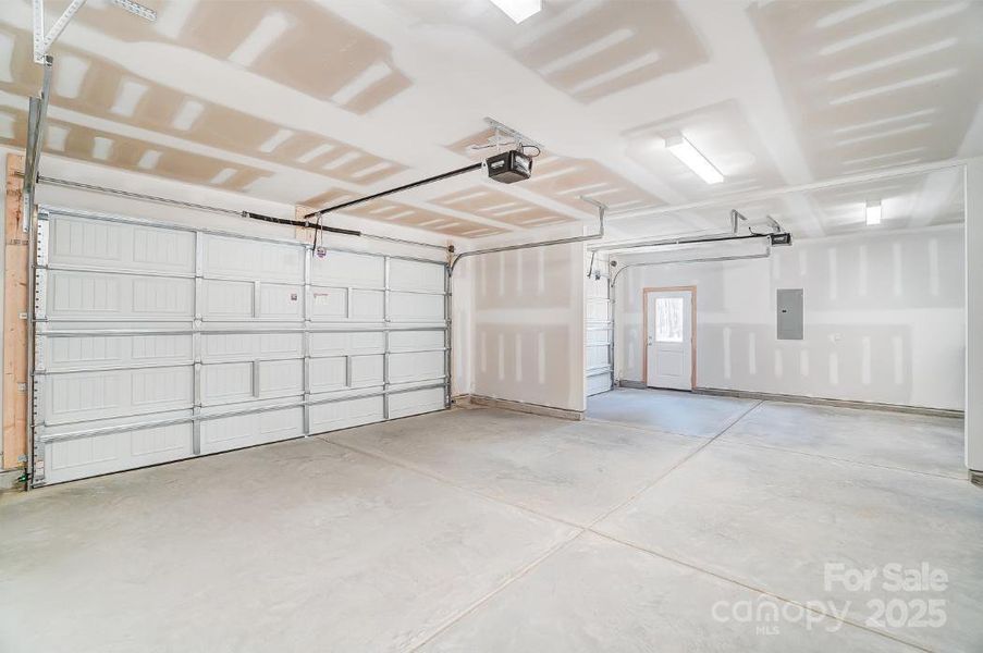 Image 34 of a home in .