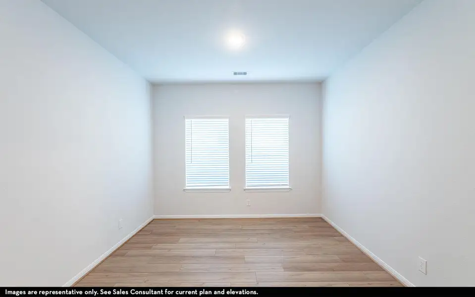 Spacious, unfurnished interior of a new home in Sunset Oaks, Maxwell (Image 11).
