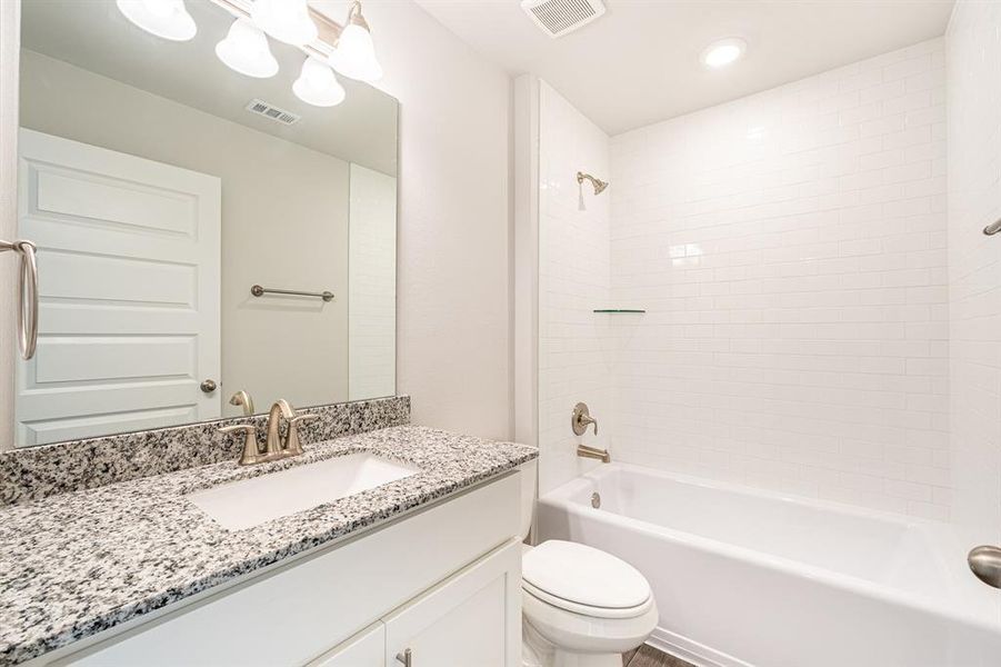 Furnished interior view inside a new home in Stonebrooke, Conroe (Image 7).
