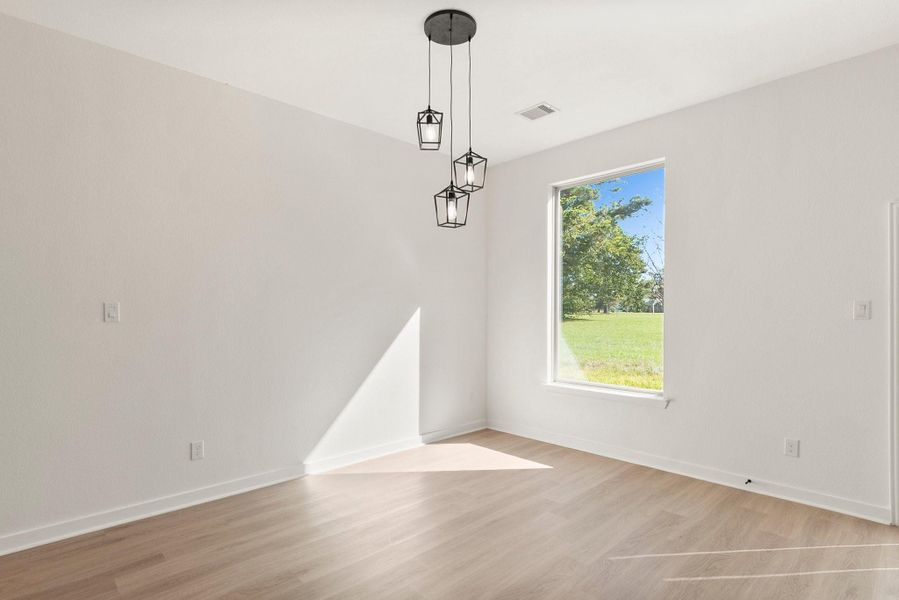 Spacious, unfurnished interior of a new home in , Willis (Image 28).