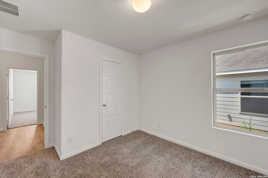 Spacious, unfurnished interior of a new home in Greenspoint Heights, Seguin (Image 20).