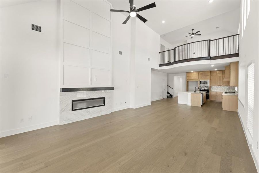 19. 12814 Meadow - Family (3) 19. 12814 Meadow - Family (3)