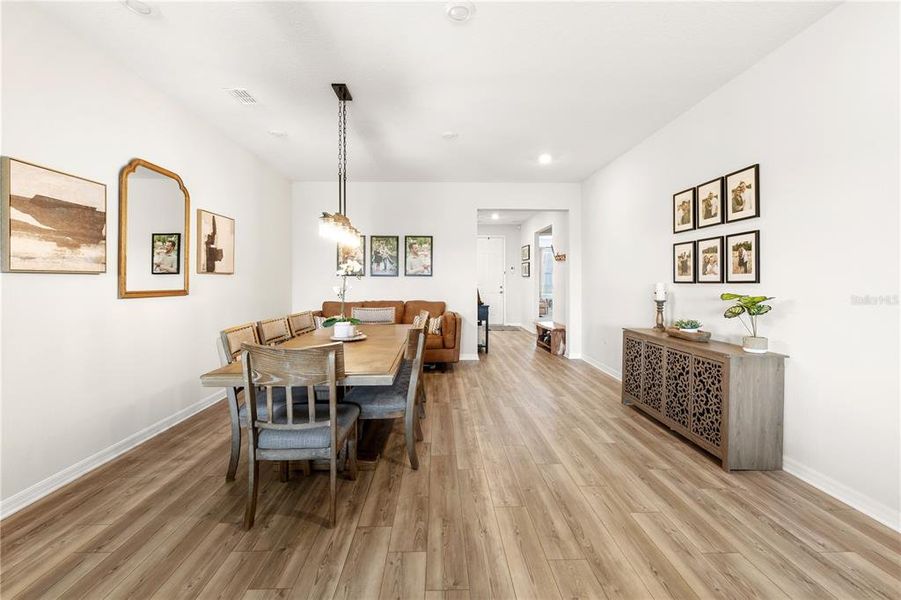Furnished interior view inside a new home in , Mount Dora (Image 27).