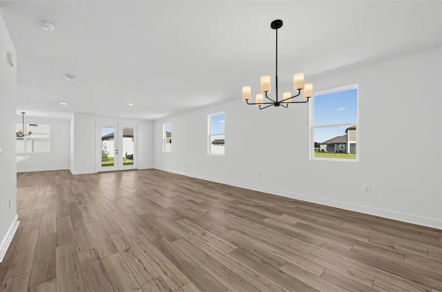 Spacious, unfurnished interior of a new home in Trailside, Mount Dora (Image 16).