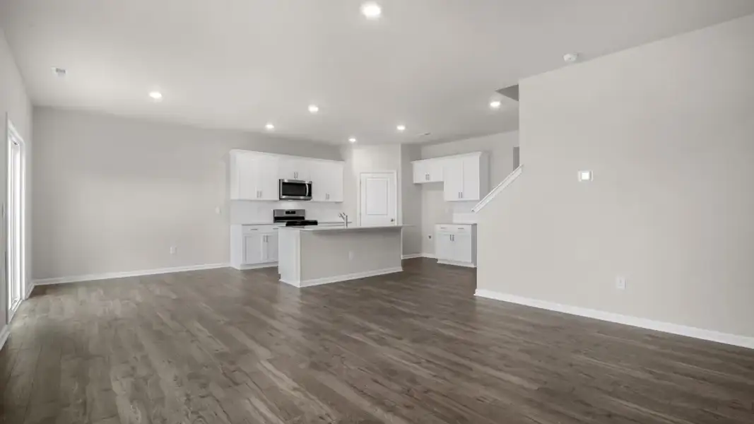 Spacious, unfurnished interior of a new home in Martin Farms, Aberdeen (Image 17).