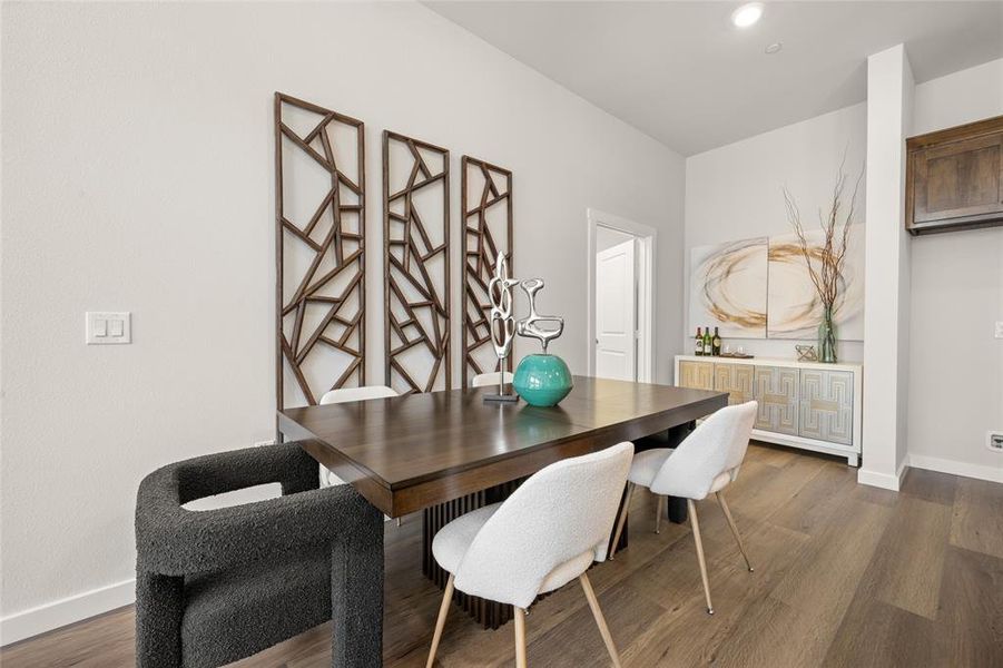 Furnished interior view inside a new home in Mira Lagos, Grand Prairie (Image 5). Furnished interior view inside a new home in Mira Lagos, Grand Prairie (Image 5).