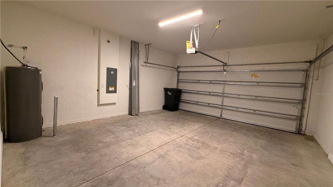 Spacious, unfurnished interior of a new home in Seaire, Parrish (Image 11).