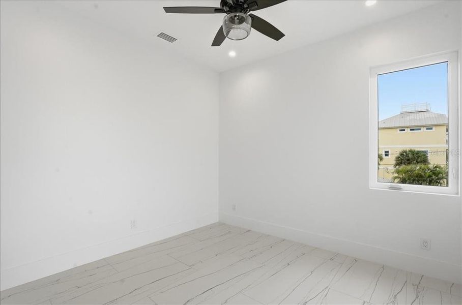 Spacious, unfurnished interior of a new home in , Englewood (Image 75).