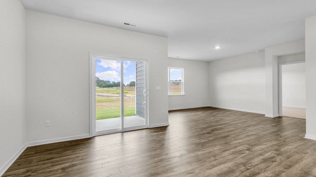 Spacious, unfurnished interior of a new home in Forest Creek, Winston-Salem (Image 16).