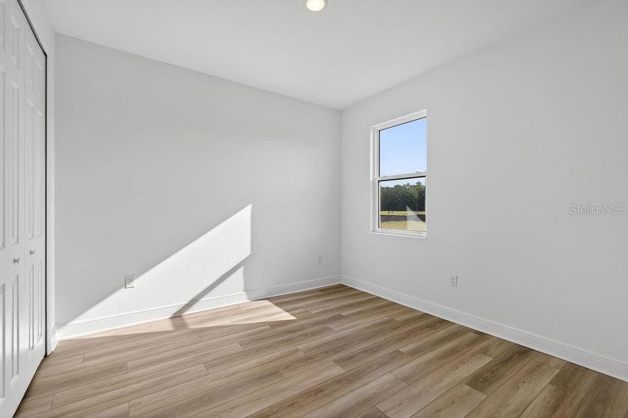 Spacious, unfurnished interior of a new home in Lakes of Mount Dora, Mount Dora (Image 37).